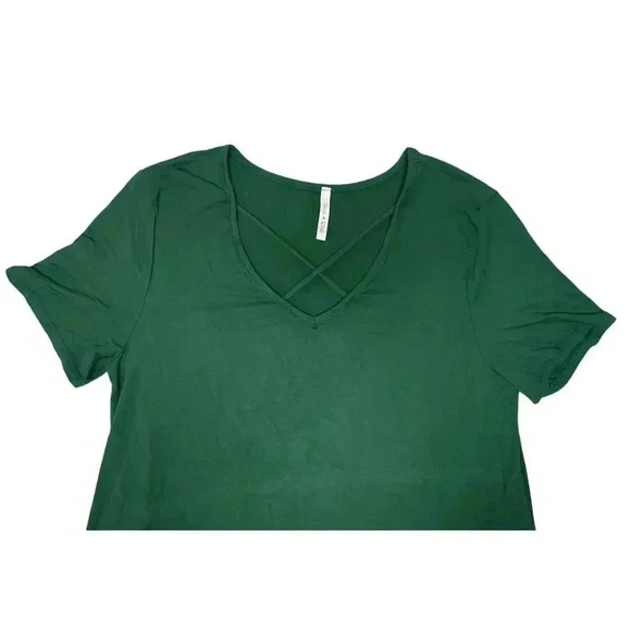 Lime n Chili Women's V-Neck Hi-Low Hem Forest Green T-Shirt Size L - Picture 3 of 7